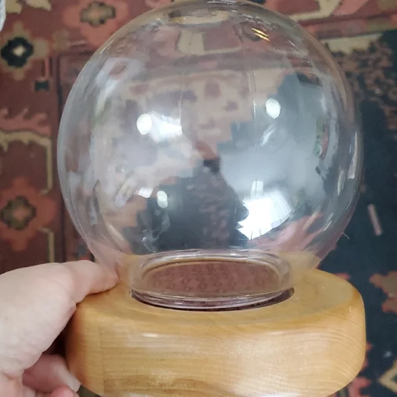 😸Vintage Clear Plastic Display Dome Globe with Wooden Base - Picture 4 of 8